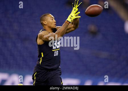 Lamar defensive back Brendan Langley runs a drill at the NFL football  scouting combine Monday, March 6, 2017, in Indianapolis. (AP Photo/David J.  Phillip Stock Photo - Alamy