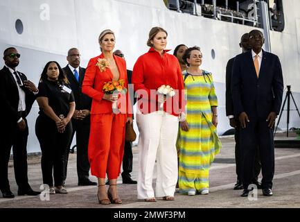 CURACAO - The royal couple and Princess Amalia during the welcome ceremony upon arrival in Curacao. The royal couple and princess Amalia left Aruba by naval ship for Curacao. The princess has a two-week introduction to the countries of Aruba, Curaçao and Sint Maarten and the islands that form the Caribbean Netherlands: Bonaire, Sint Eustatius and Saba. ANP REMKO DE WAAL netherlands out - belgium out Stock Photo