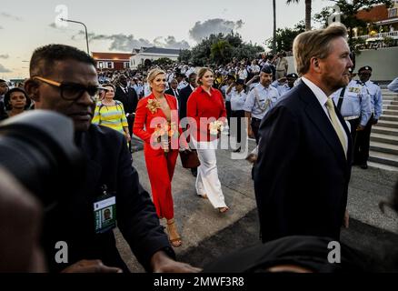 CURACAO - The royal couple and Princess Amalia during the welcome ceremony upon arrival in Curacao. The royal couple and princess Amalia left Aruba by naval ship for Curacao. The princess has a two-week introduction to the countries of Aruba, Curaçao and Sint Maarten and the islands that form the Caribbean Netherlands: Bonaire, Sint Eustatius and Saba. ANP REMKO DE WAAL netherlands out - belgium out Stock Photo