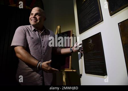 Puerto Rico celebrates Hall of Famer Pudge Rodriguez