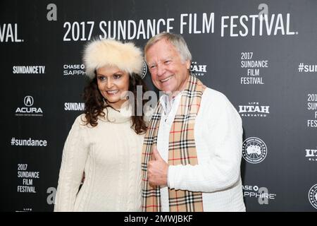 Polka singer Jan Lewan, right, and Rhonda Lewan, left, pose at the ...