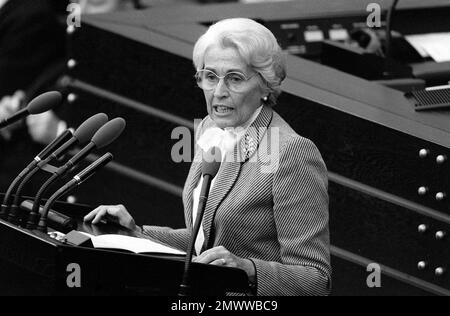 FILE - In this Oct. 3, 1982 file picture, West-German parliamentarian Hildegard Hamm-Bruecher speaks at the West German parliament in Bonn. Hildegard Hamm-Bruecher, the “Grand Dame” of the pro-business Free Democratic Party, FDP, and its failed candidate for German president in 1994, has died. She was 95. The FDP in Bavaria announced the death Friday Dec. 9, 2016 without providing further details. (AP-Photo/str)