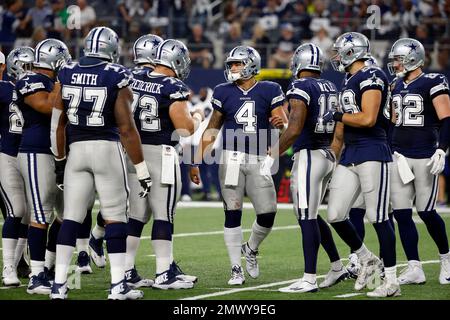 Dallas Cowboys' Dak Prescott (4) leads the huddle during an NFL football  game against the Detroit Lions in Arlington, Texas, Sunday, Oct. 23, 2022.  (AP Photo/Tony Gutierrez Stock Photo - Alamy