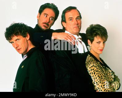 MICHAEL PALIN, JOHN CLEESE, JAMIE LEE CURTIS and KEVIN KLINE in A FISH CALLED WANDA (1988), directed by CHARLES CRICHTON. Credit: Metro-Goldwyn-Mayer (MGM) / Album Stock Photo