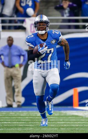 Detroit Lions free safety Glover Quin (27) runs the ball against the  Minnesota Vikings during an NFL football game, Thursday, Nov. 24, 2016 in  Detroit. (AP Photo/Rick Osentoski Stock Photo - Alamy