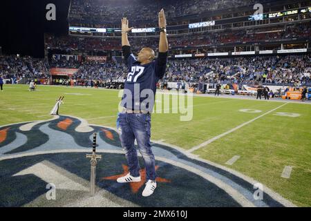 A general overall interior view of Nissan Stadium during the game between  the Tennessee Titans and Las Vegas Raiders, Sunday, Sept. 25, 2022, in  Nashville, Tenn. (AP Photo/Wade Payne Stock Photo - Alamy