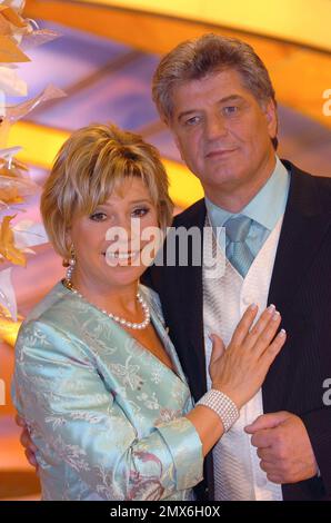ARCHIVE PHOTO: Marianne HARTL will be on February 7, 2023. 70 years old, Marianne and Michael HARTL, presenters, singing duo, 05/12/2005 Stock Photo