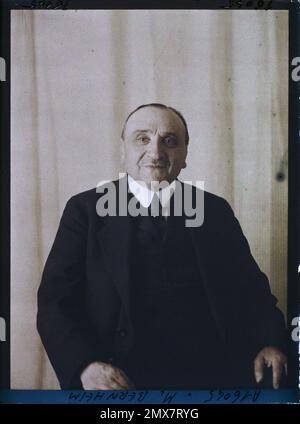 Propri t D Albert Kahn Boulogne France Monsieur Erik Ivar Fredholm propri-t-d-albert-kahn-boulogne-france-monsieur-erik-ivar-fredholm