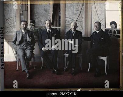 SCHEVENINGUE, HAYE, Netherlands The members of the Italian delegation: MM. Mosconi, Grandi, Pirelli, Durazzo , 1929 - Netherlands - Stéphane Passet - (August 17-31) Stock Photo