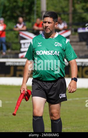 Welsh rugby referee in action Stock Photo - Alamy