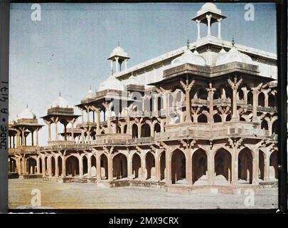Pyramid Agra Sikandara (Sikandra), India The pyramidal mausoleum of Emperor Akbar ...