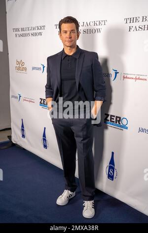 NEW YORK, NEW YORK - FEBRUARY 01:  Andy Karl attends the Seventh Annual Blue Jacket Fashion Show at Moonlight Studios on February 1, 2023 in New York City. Stock Photo