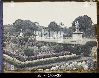 Paris (1st arr.), France Le Jardin des Tuileries , Stock Photo