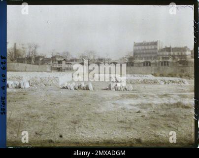 Paris (16th arr.), France Location of old fortifications at the Porte d'Auteuil , Stock Photo