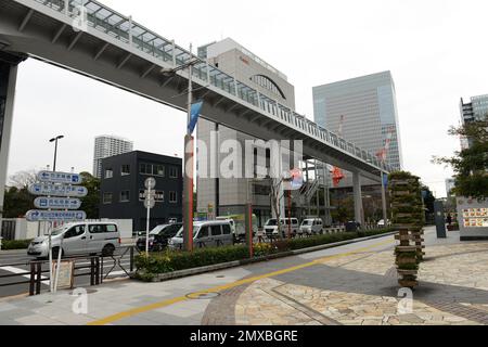 New Transit Yurikamome line connecting Shimbashi to Toyosu, via the artificial island of Odaiba in Tokyo, Japan, Stock Photo