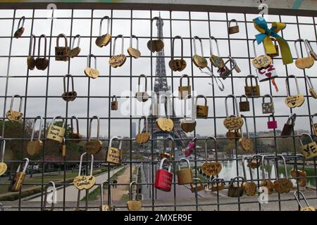 Lovers padlocks on fence at Trocadero overlooking the Eiffel Tower, Paris, France Stock Photo