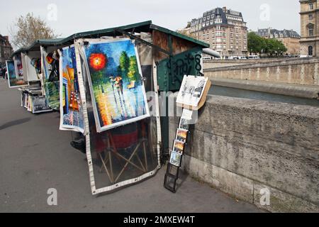 The Bouquinistes of Paris: the Book Sellers of the Seine, Paris, France Stock Photo