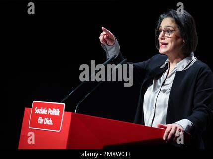 Husum, Germany. 04th Feb, 2023. Serpil Midyatli (SPD), state chairwoman of the SPD Schleswig-Holstein, speaks at the state party conference of the SPD Schleswig-Holstein at Messe Husum. Credit: Christian Charisius/dpa/Alamy Live News Stock Photo