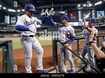 Dodgers' Kiké Hernandez proudly gave himself an 'L' after pitching debut 