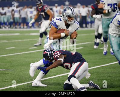 Houston Texans defensive back Robert Nelson (32) defends during a preseason  NFL football game against the Dallas Cowboys on Thursday Sept. 1, 2016, in  Arlington, Texas. (AP Photo/Roger Steinman Stock Photo - Alamy