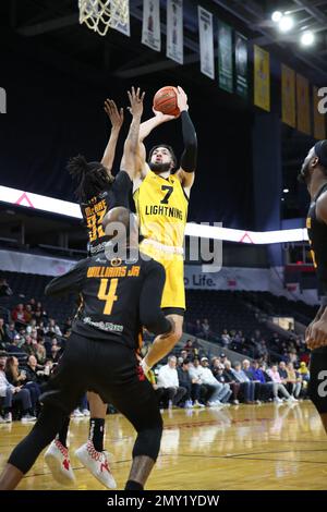 London Ontario Canada. Jan 19 2023, The Sudbury 5 Defeat the London Lightning 86-83 in the NBLC Season opener. Mike Edwards(7) of the London Lightning Stock Photo