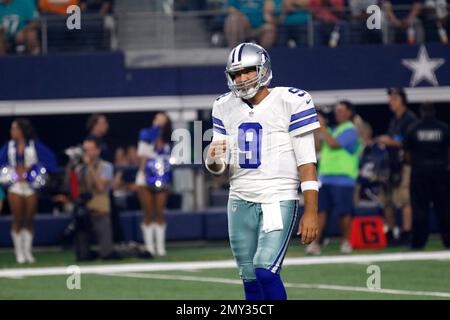 Dallas Cowboys Qb Tony Romo is all smiles during the 2010 NFL Pro Bowl held  at Sun Life Stadium. (Credit Image: © Don Montague/Southcreek  Global/ZUMApress.com Stock Photo - Alamy