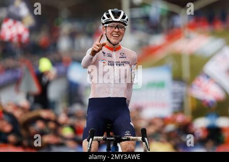 HOOGERHEIDE - Fem van Empel celebrates her victory during the Cyclocross World Championships in North Brabant. ANP BAS CZERWINSKI Stock Photo