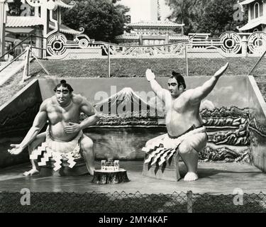 Sumo wrestlers at Haw Par Villa, Tiger Balm Gardens, Japan Corner, Singapore 1960s Stock Photo