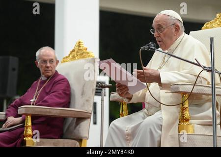 Juba, South Sudan. 04th Feb, 2023. South Sudan, Juba, 2023/2/4. Pope Francis partecipates in the ecumenical prayer at ''John Garang'' Mausoleum in Juba during the ecumenical peace pilgrimage of His Holiness in South Sudan Photograph by Vatican Media/Catholic Press Photo . RESTRICTED TO EDITORIAL USE - NO MARKETING - NO ADVERTISING CAMPAIGNS Credit: Independent Photo Agency/Alamy Live News Stock Photo