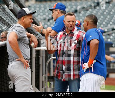 Former New York Mets' Kevin Elster during Old-Timers' Day ceremony