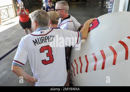 DALE MURPHY, Atlanta Braves 3-Card Lot, NATIONAL LEAGUE MVP in 1982 and 1983