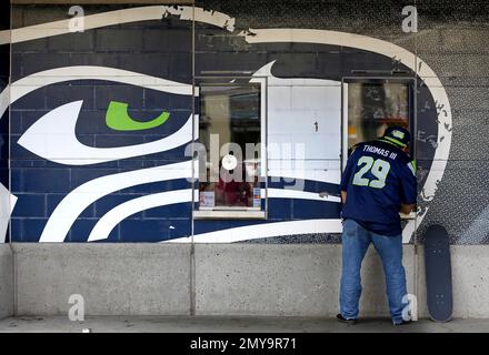 Seahawks 2016 single-game tickets go on sale Monday