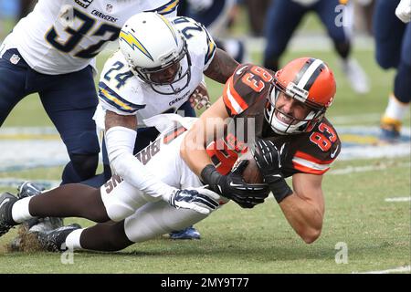 November 11, 2018: Green Bay Packers wide receiver Marquez Valdes-Scantling  #83 stiff arms Miami Dolphins cornerback Bobby McCain #28 during the NFL  Football game between the Miami Dolphins and the Green Bay