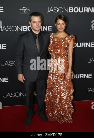 Alicia Vikander In Louis Vuitton - 'Tomb Raider' Mexico City Premiere - Red  Carpet Fashion Awards