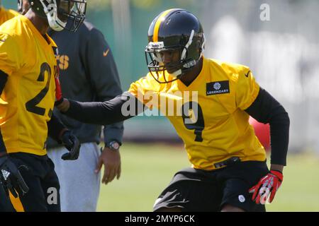 Pittsburgh Steelers safety Donald Washington (9) during NFL football rookie  minicamp, Saturday, May 7, 2016 in Pittsburgh. (AP Photo/Keith Srakocic  Stock Photo - Alamy