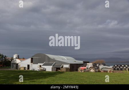Beara Peninsula, Cork, Ireland. 04th February, 2023. Morning sunlight bathes the outhouses on the farm of Peter Kelly near Eyeries on the Beara Peninsula in West Cork - Credit; David Creedon / Alamy Live News Stock Photo