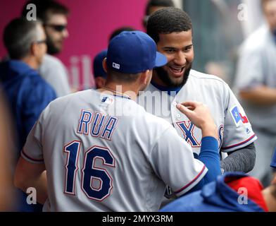 Former Rangers third baseman Buechele to manage Express