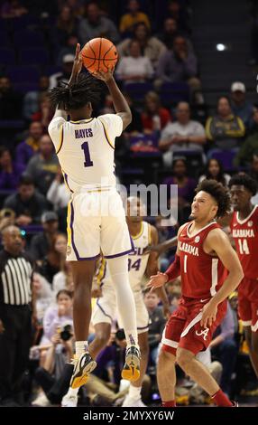 Alabama guard Mark Sears, center, works between Mississippi guard Dre ...