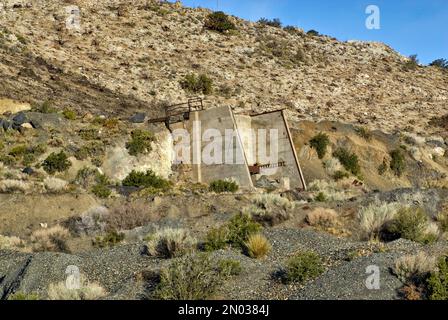 Mine ruins near Tecopa Pass in Kingston Range in Mojave Desert, California, USA Stock Photo