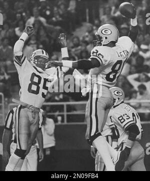 Green Bay Packers, quarterback Lynn Dickey is shown 1982. (AP Photo Stock  Photo - Alamy