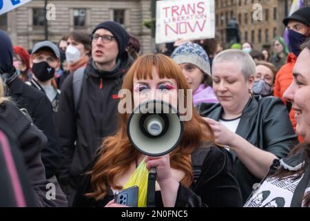 Glasgow, Scotland, UK. 5th February, 2023. A counter protest group