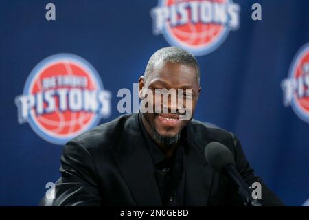 Pistons retire Ben Wallace's jersey, honoring 2004 NBA champ