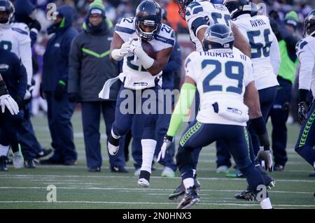 Santa Clara, California, USA. 14th Jan, 2023. San Francisco 49ers  linebacker Fred Warner (54) tackles Seattle Seahawks running back Kenneth  Walker III (9) on Saturday, January 14, 2023, at Levis Stadium in