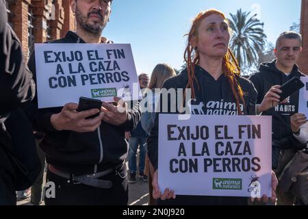 Barcelona, Spain. 05th Feb, 2023. Protesters hold placards expressing their opinion during the demonstration. Hundreds of protesters called by the animalist party PACMA have demonstrated in the center of Barcelona rejecting the recent Animal Welfare Law approved by the Government of Spain that leaves hunting dogs out. Spain is the only country in the European Union that still allows hunting with dogs. (Photo by Paco Freire/SOPA Images/Sipa USA) Credit: Sipa USA/Alamy Live News Stock Photo
