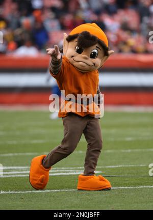 Cleveland Browns mascot Brownie the Elf during the International Series NFL  match at Twickenham, London Stock Photo - Alamy