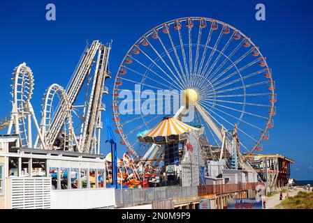 Amusement rides on the boardwalk in Wildwood, New Jersey Stock Photo