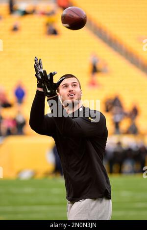 Pittsburgh Steelers tight end Zach Gentry (81) wears a Crucial Catch  sticker on his helmet during the first half of an NFL football game against  the New York Jets, Sunday, Oct. 2