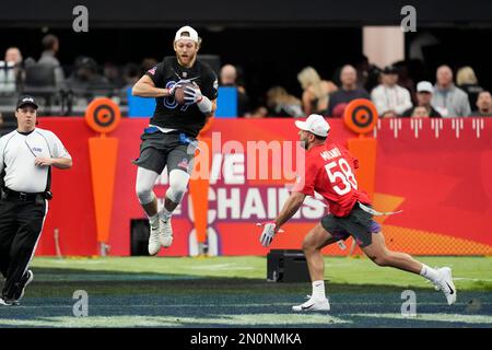 Buffalo Bills outside linebacker Matt Milano (58) defends against the New  York Jets during an NFL football game, Sunday, Nov. 14, 2021, in East  Rutherford, N.J. (AP Photo/Adam Hunger Stock Photo - Alamy