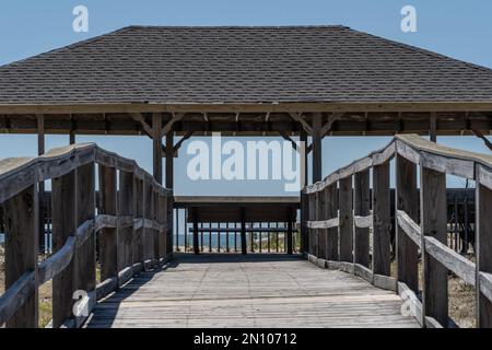 Stone Habor 88th Street Gazebo with view of the beach Stock Photo