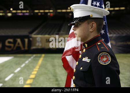 Titans honor military members with 'Salute to Service' game